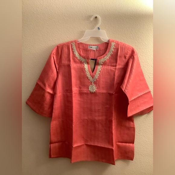 New Tunic style Tops/ Blouse Peach Pink color with Silver thread work - Picture 4 of 5